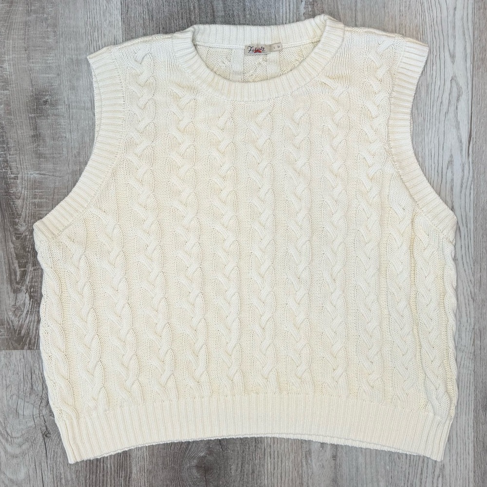 Faherty Sunwashed Sweater Vest Women’s Size L  White Shell Cable Stitch Cotton